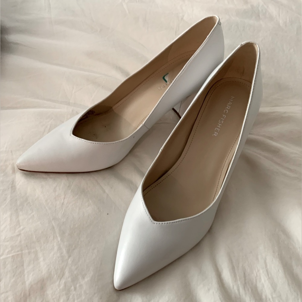Marc Jacobs size 8 chunky heel pointed toe 90s heels